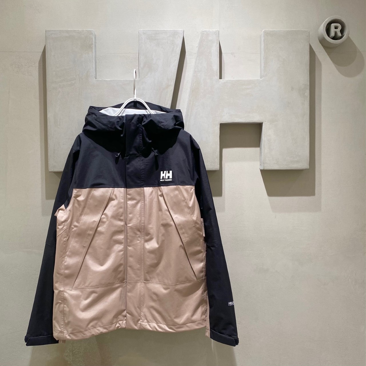 HELLY HANSEN スカンザライトジャケット