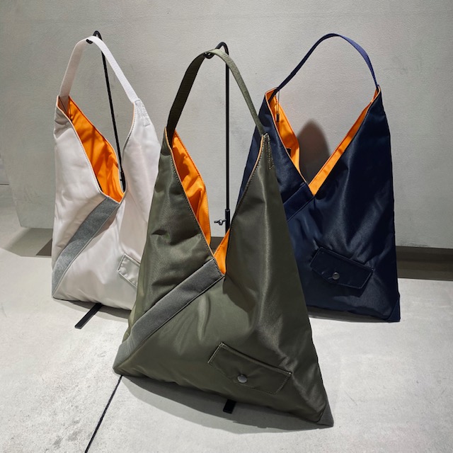 【超美品】ブリーフィング　TILT TRIANGLE TOTE